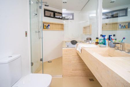 Apartamento à venda com 4 quartos, 220m² em Moema, São Paulo