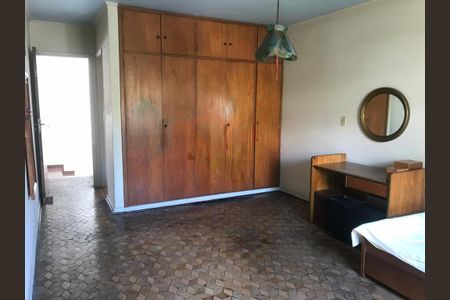 Casa à venda com 4 quartos, 237m² em Jardim Aeroporto, São Paulo