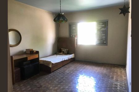 Casa à venda com 4 quartos, 237m² em Jardim Aeroporto, São Paulo