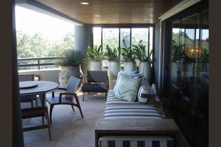 Apartamento à venda com 4 quartos, 246m² em Morumbi, São Paulo