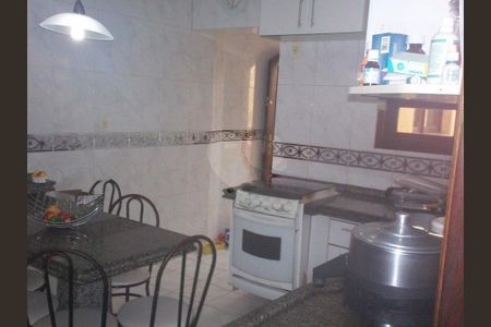 Casa à venda com 180m², 4 quartos e 3 vagas