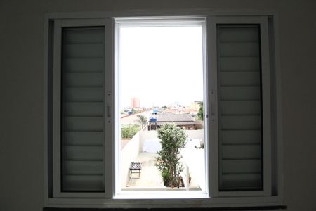 Sala/Quarto de kitnet/studio para alugar com 1 quarto, 20m² em Martins, Uberlândia