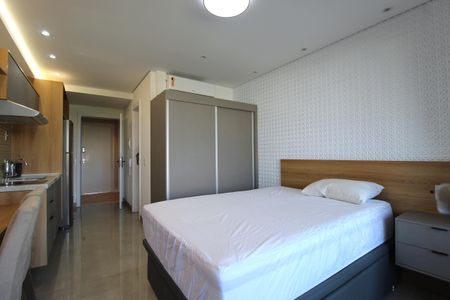 Sala/Quarto de kitnet/studio para alugar com 1 quarto, 30m² em Indianópolis, São Paulo