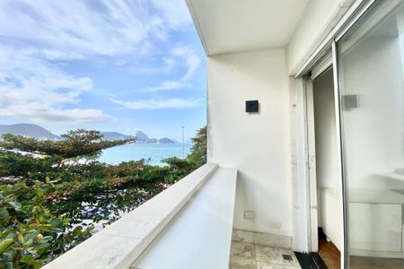 Apartamento à venda com 129m², 2 quartos e sem vagaVaranda suite