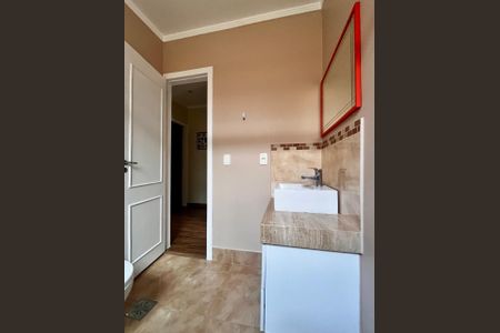 Casa de condomínio à venda com 193m², 4 quartos e 4 vagasBanheiro