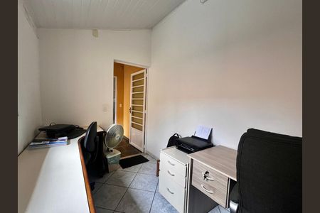 Casa de condomínio à venda com 193m², 4 quartos e 4 vagasEscritório