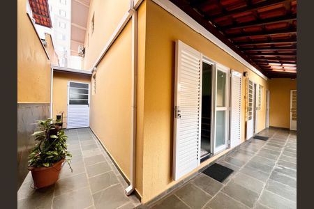 Casa de condomínio à venda com 193m², 4 quartos e 4 vagasÁrea externa