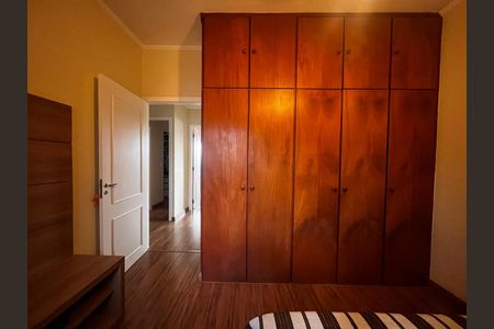 Casa de condomínio à venda com 193m², 4 quartos e 4 vagasQuarto 2