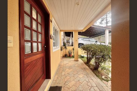 Casa de condomínio à venda com 193m², 4 quartos e 4 vagasFachada