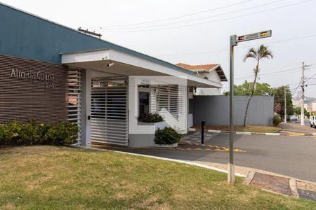 Casa de condomínio à venda com 193m², 4 quartos e 4 vagasFachada da portaria