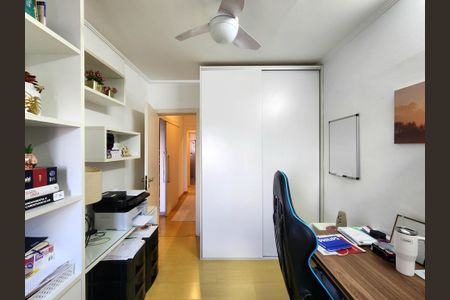 Apartamento à venda com 98m², 3 quartos e 2 vagas Apartamento à venda com 98m², 3 quartos e 2 vagasQuarto 2