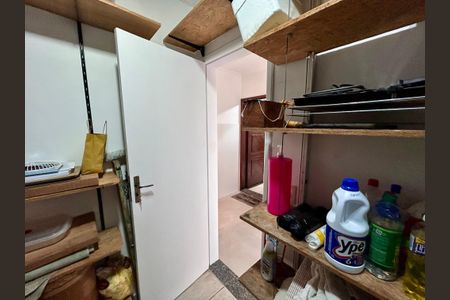 Casa à venda com 181m², 3 quartos e 2 vagasDespensa