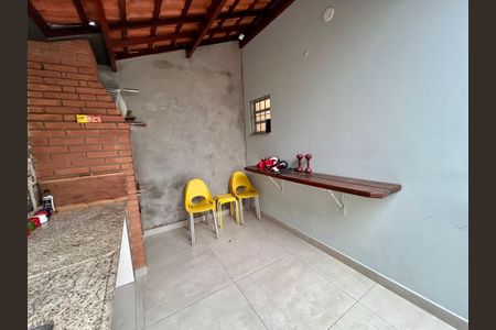 Casa à venda com 181m², 3 quartos e 2 vagasChurrasqueira