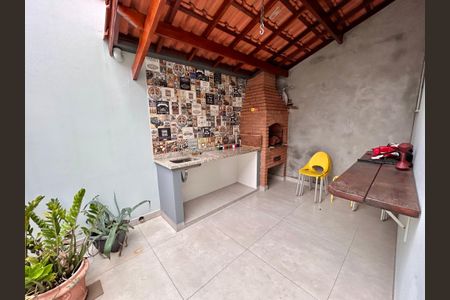 Casa à venda com 181m², 3 quartos e 2 vagasChurrasqueira