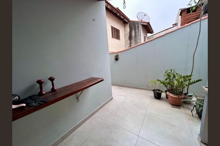Casa à venda com 181m², 3 quartos e 2 vagasChurrasqueira