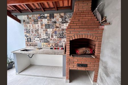 Casa à venda com 181m², 3 quartos e 2 vagasChurrasqueira