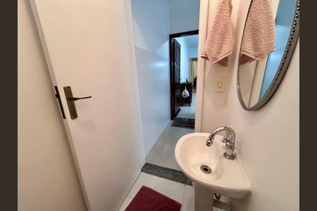 Casa à venda com 181m², 3 quartos e 2 vagasLavabo 2