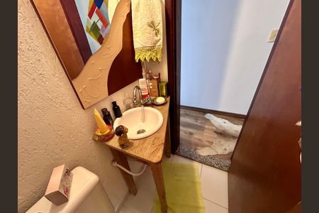 Casa à venda com 181m², 3 quartos e 2 vagasLavabo 1