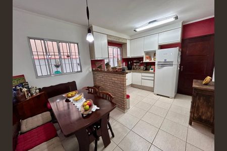 Casa à venda com 181m², 3 quartos e 2 vagasCozinha