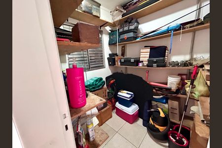 Casa à venda com 181m², 3 quartos e 2 vagasDespensa