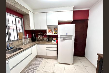 Casa à venda com 181m², 3 quartos e 2 vagasCozinha