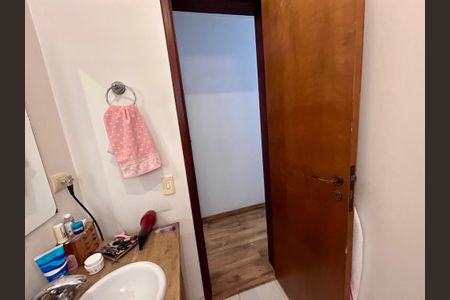 Casa à venda com 181m², 3 quartos e 2 vagasBanheiro da Suíte