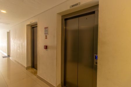 Apartamento para alugar com 57m², 2 quartos e 1 vagaÁrea comum - Elevadores