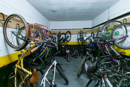 Apartamento para alugar com 57m², 2 quartos e 1 vaga Área comum - Bicicletário