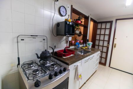 Apartamento à venda com 92m², 2 quartos e 1 vagaCozinha e Área de Serviço