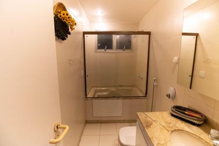 Apartamento à venda com 92m², 2 quartos e 1 vagaBanheiro da Suíte 2