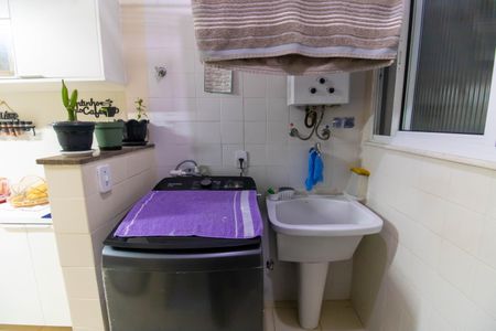 Apartamento à venda com 92m², 2 quartos e 1 vagaCozinha e Área de Serviço