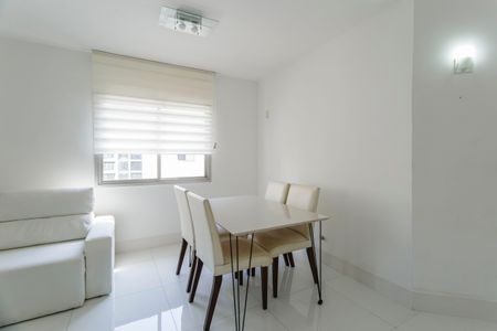 Apartamento para alugar com 47m², 2 quartos e 1 vagaSala
