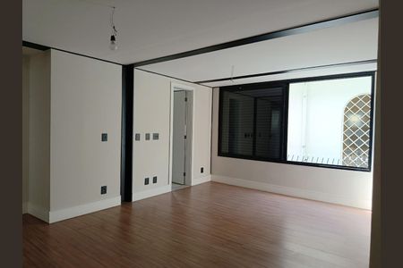 Casa à venda com 700m², 4 quartos e 3 vagasSuíte 3