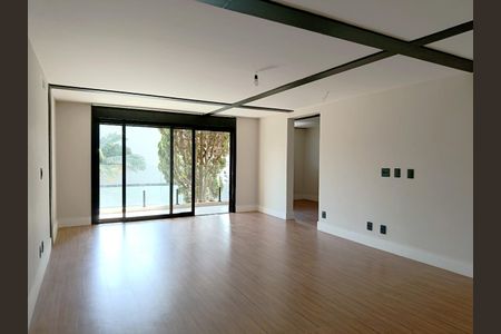 Casa à venda com 700m², 4 quartos e 3 vagasSuíte 4