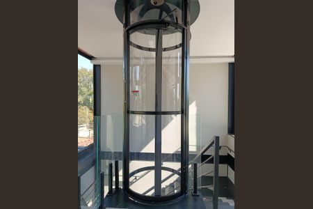 Casa à venda com 700m², 4 quartos e 3 vagasElevador