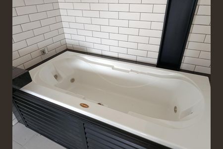 Casa à venda com 700m², 4 quartos e 3 vagasBanheiro da Suíte 4