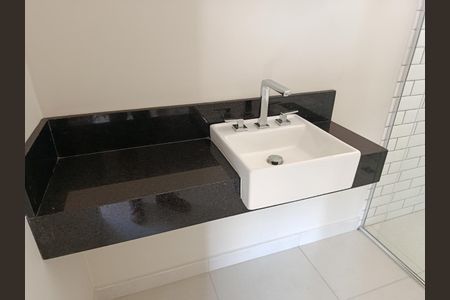 Casa à venda com 700m², 4 quartos e 3 vagasBanheiro Área de lazer