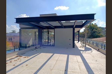 Casa à venda com 700m², 4 quartos e 3 vagasÁrea de lazer externa