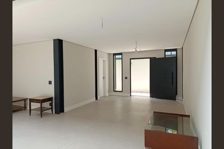 Casa à venda com 700m², 4 quartos e 3 vagasSala de estar