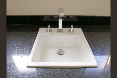 Casa à venda com 700m², 4 quartos e 3 vagasBanheiro da Suíte 3