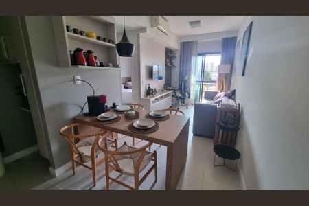 Sala de apartamento para alugar com 1 quarto, 35m² em Jacarepaguá, Rio de Janeiro