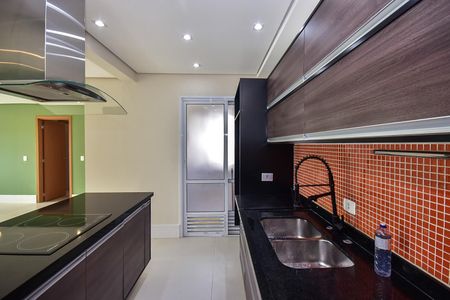 Apartamento à venda com 105m², 2 quartos e 2 vagasCozinha