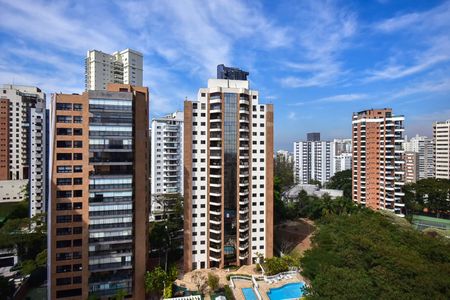 Apartamento à venda com 105m², 2 quartos e 2 vagasVista da Suíte 1