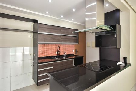 Apartamento à venda com 105m², 2 quartos e 2 vagasCozinha