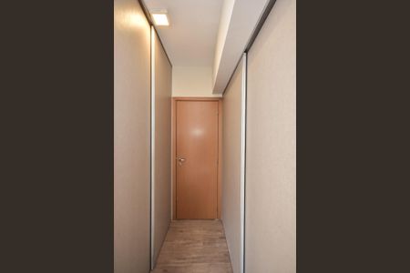 Apartamento à venda com 105m², 2 quartos e 2 vagasArmário da Suíte 2