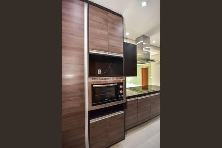 Apartamento à venda com 105m², 2 quartos e 2 vagasCozinha