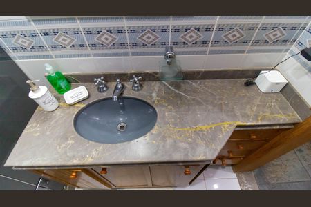 Apartamento à venda com 110m², 2 quartos e sem vaga Apartamento à venda com 110m², 2 quartos e sem vagaBanheiro