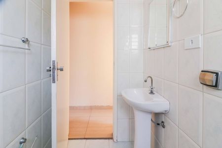 Casa à venda com 134m², 3 quartos e 2 vagasBanheiro Social