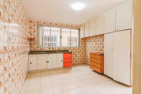 Casa à venda com 134m², 3 quartos e 2 vagasCozinha