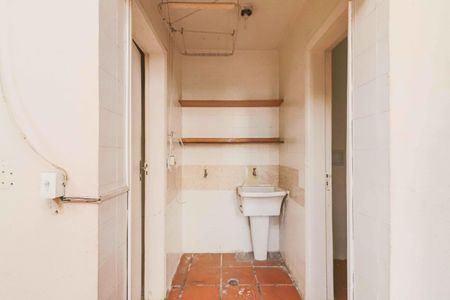 Casa à venda com 134m², 3 quartos e 2 vagasLavanderia